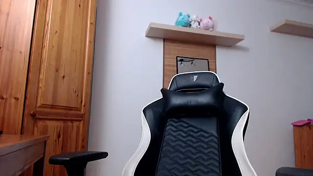 Snapshot of Lisakisss chatting on 22, 9, 2025 Lisakisss online show from 22, 9, 2025