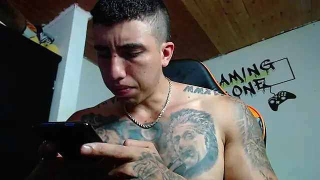 Adam Hudsond online show from 3, 2, 2025