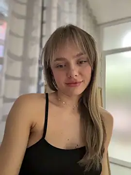 Snapshot of Kylie_Desire chatting on 17, 11, 2025 Kylie Desire online show from 17, 11, 2025