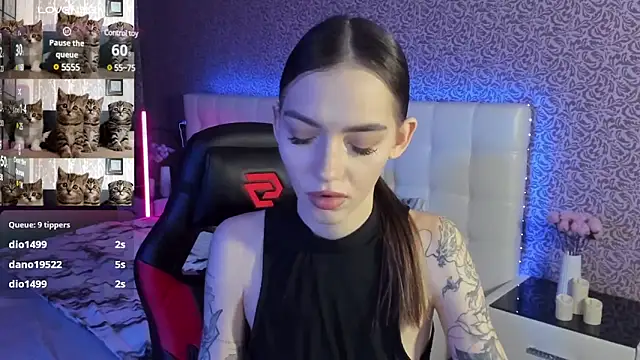 SophieCatty online show from 4, 2, 2025