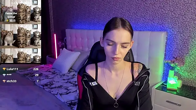 SophieCatty online show from 4, 3, 2025