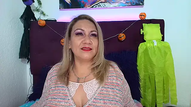 yayita mature online show from 21, 10, 2025