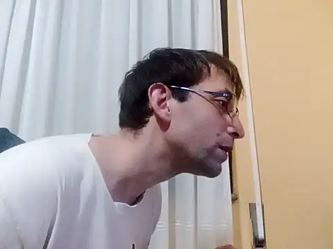 Snapshot of White_rabbit_ chatting on 14, 3, 2025 White rabbit  online show from 14, 3, 2025