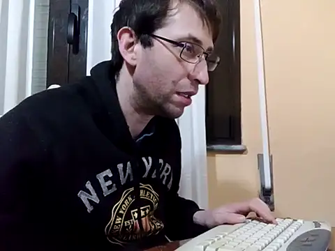 Snapshot of White_rabbit_ chatting on 16, 3, 2025 White rabbit  online show from 16, 3, 2025