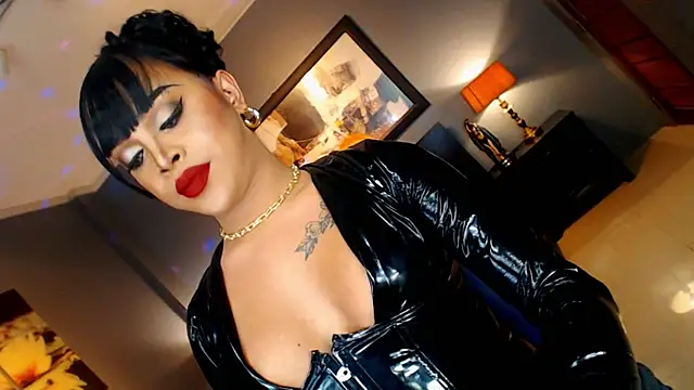 Snapshot of MarryQueen22 chatting on 11, 11, 2025 MarryQueen22 online show from 11, 11, 2025