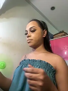 Snapshot of MarryQueen22 chatting on 18, 11, 2025 MarryQueen22 online show from 18, 11, 2025