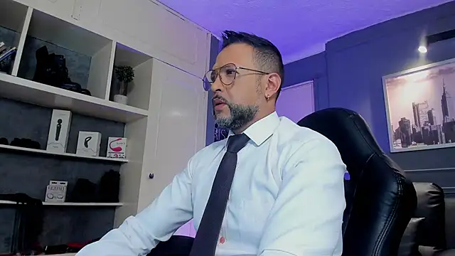 Snapshot of MrFrank_tattoo chatting on 17, 9, 2025 MrFrank tattoo online show from 17, 9, 2025