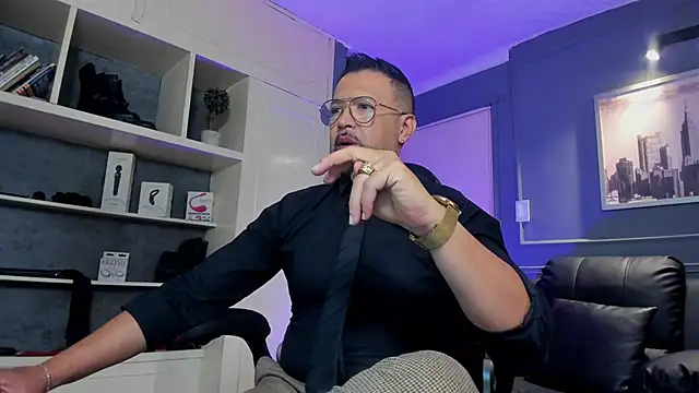 Snapshot of MrFrank_tattoo chatting on 30, 10, 2025 MrFrank tattoo online show from 30, 10, 2025