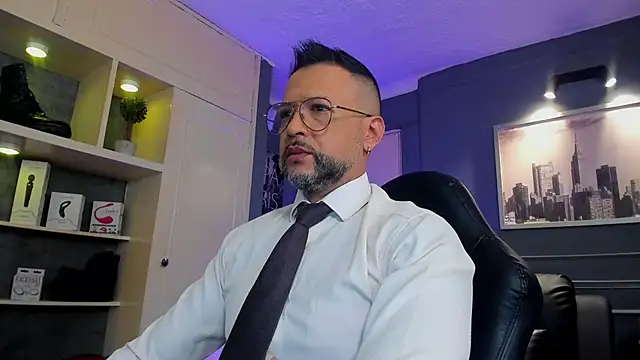 Snapshot of MrFrank_tattoo chatting on 19, 11, 2025 MrFrank tattoo online show from 19, 11, 2025