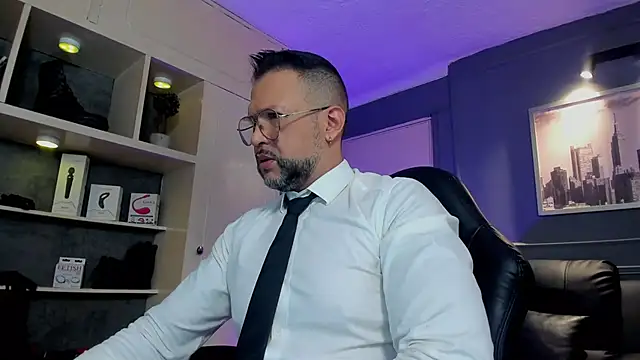 Snapshot of MrFrank_tattoo chatting on 22, 11, 2025 MrFrank tattoo online show from 22, 11, 2025