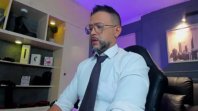 Snapshot of MrFrank_tattoo chatting on 25, 11, 2025 MrFrank tattoo online show from 25, 11, 2025