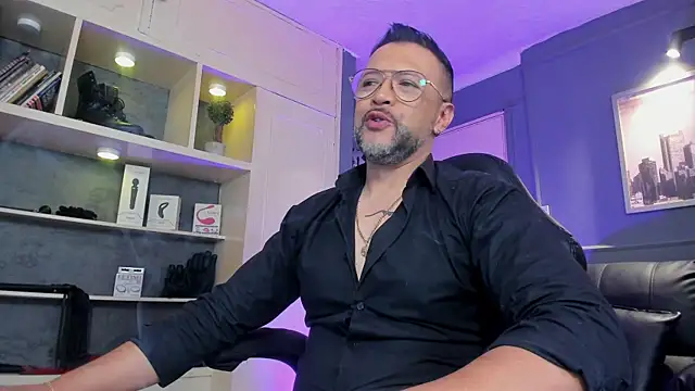 Snapshot of MrFrank_tattoo chatting on 16, 12, 2025 MrFrank tattoo online show from 16, 12, 2025