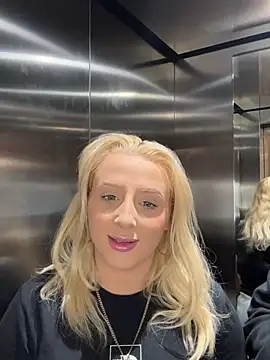 Strongqueen online show from 10, 1, 2025