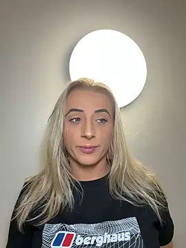 Strongqueen online show from 19, 12, 2025