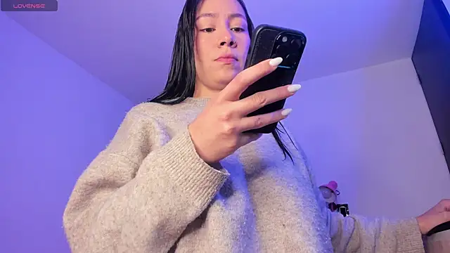 Snapshot of perla7777 chatting on 25, 9, 2025 perla7777 online show from 25, 9, 2025