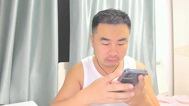 Snapshot of guozuo chatting on 12, 9, 2025 guozuo online show from 12, 9, 2025