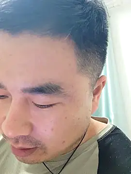 Snapshot of guozuo chatting on 4, 10, 2025 guozuo online show from 4, 10, 2025