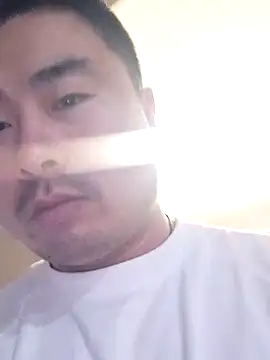 Snapshot of guozuo chatting on 4, 11, 2025 guozuo online show from 4, 11, 2025