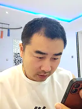 Snapshot of guozuo chatting on 3, 12, 2025 guozuo online show from 3, 12, 2025