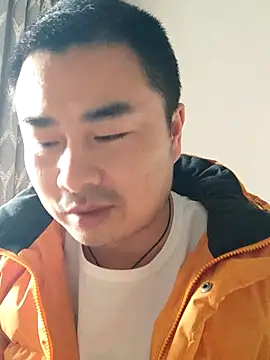 Snapshot of guozuo chatting on 4, 12, 2025 guozuo online show from 4, 12, 2025