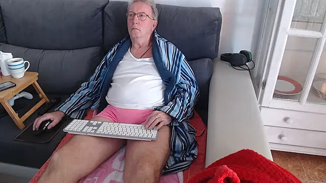 Nudelschwanz online show from 10, 2, 2025