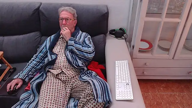 Nudelschwanz online show from 16, 2, 2025