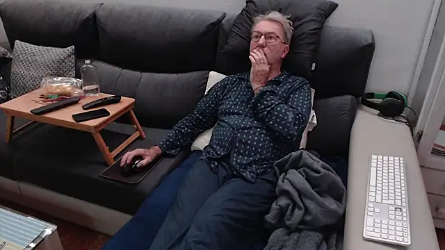 Nudelschwanz online show from 3, 3, 2025