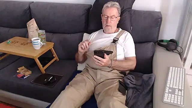 Nudelschwanz online show from 8, 3, 2025