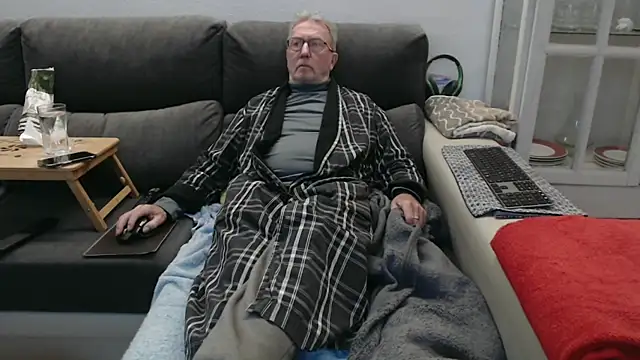 Nudelschwanz online show from 1, 3, 2026