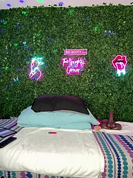 ThickAssRena online show from 18, 2, 2026