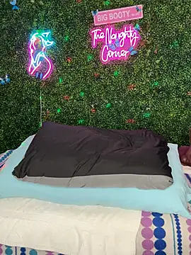 ThickAssRena online show from 27, 2, 2026