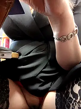 Snapshot of Office_Albertina chatting on 28, 1, 2025 Office Albertina online show from 28, 1, 2025