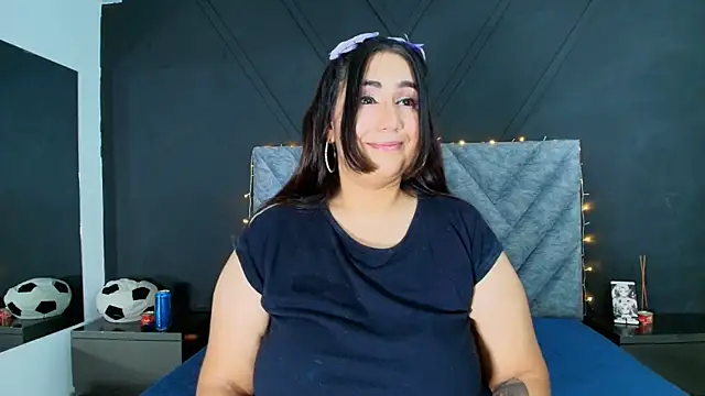 Snapshot of emmajohnss chatting on 24, 1, 2025 emmajohnss online show from 24, 1, 2025
