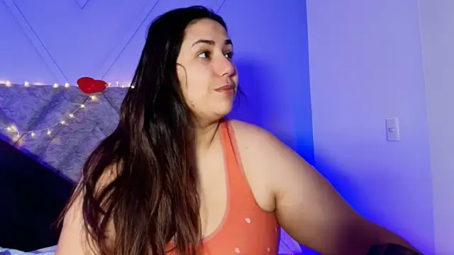 Snapshot of emmajohnss chatting on 19, 2, 2025 emmajohnss online show from 19, 2, 2025