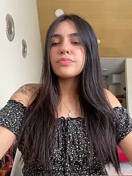 DaphneUwu online show from 13, 3, 2025