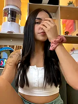 DaphneUwu online show from 4, 10, 2025