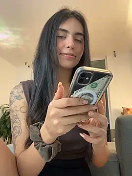 DaphneUwu online show from 27, 3, 2026