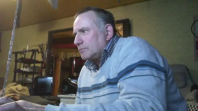 Snapshot of jeanlulu chatting on 15, 1, 2025 jeanlulu online show from 15, 1, 2025