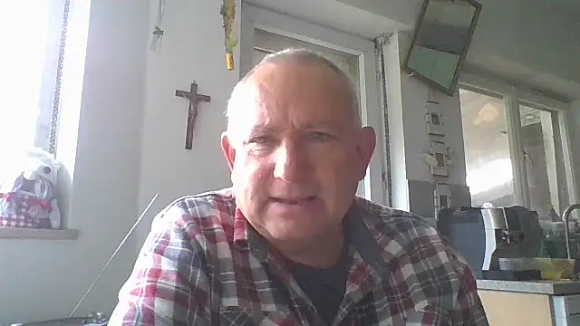 Snapshot of jeanlulu chatting on 14, 10, 2025 jeanlulu online show from 14, 10, 2025