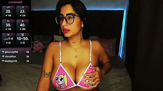 Snapshot of lovely_violet13 chatting on 21, 3, 2025 lovely violet13 online show from 21, 3, 2025