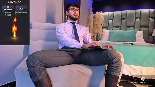 MarkWalker   online show from 4, 2, 2025