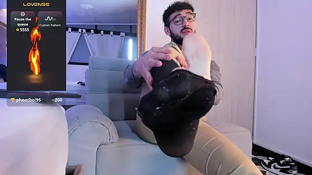 MarkWalker   online show from 8, 2, 2025