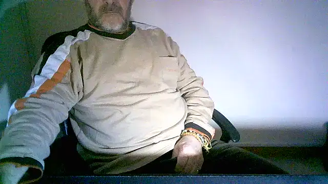 Snapshot of Greek_Passion chatting on 25, 3, 2026 Greek Passion online show from 25, 3, 2026