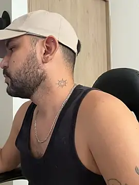 Snapshot of nicolas_cox chatting on 14, 1, 2025 nicolas cox online show from 14, 1, 2025