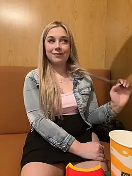 CherryAuroraa online show from 12, 2, 2025