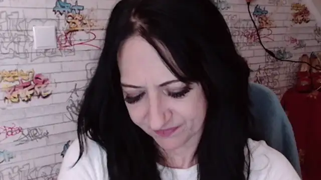 Snapshot of DebraMilf chatting on 2, 7, 2026 DebraMilf online show from 2, 7, 2026