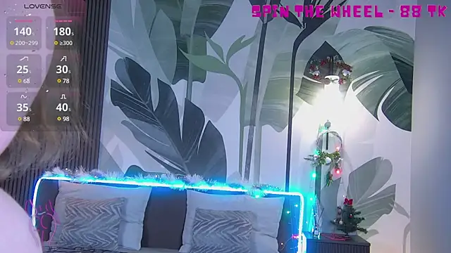 Snapshot of RubyValen chatting on 14, 1, 2025 RubyValen online show from 14, 1, 2025