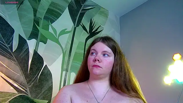 Snapshot of RubyValen chatting on 15, 9, 2025 RubyValen online show from 15, 9, 2025