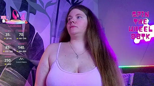 Snapshot of RubyValen chatting on 24, 9, 2025 RubyValen online show from 24, 9, 2025