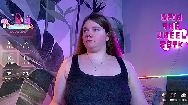 Snapshot of RubyValen chatting on 10, 10, 2025 RubyValen online show from 10, 10, 2025